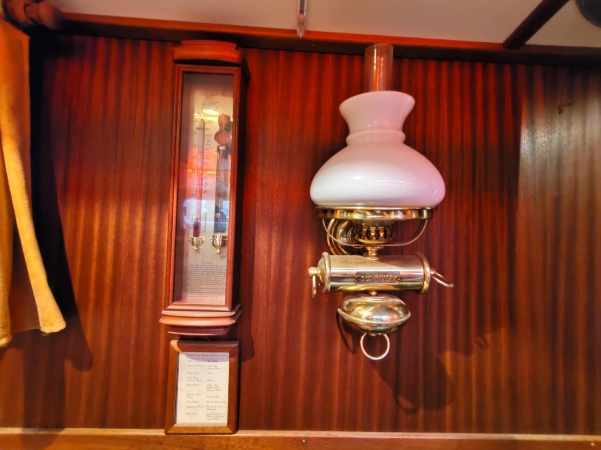 Отель Lisbeth 1902 Malestroit Экстерьер фото